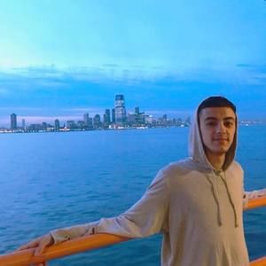 Meet your Posher, Cameron